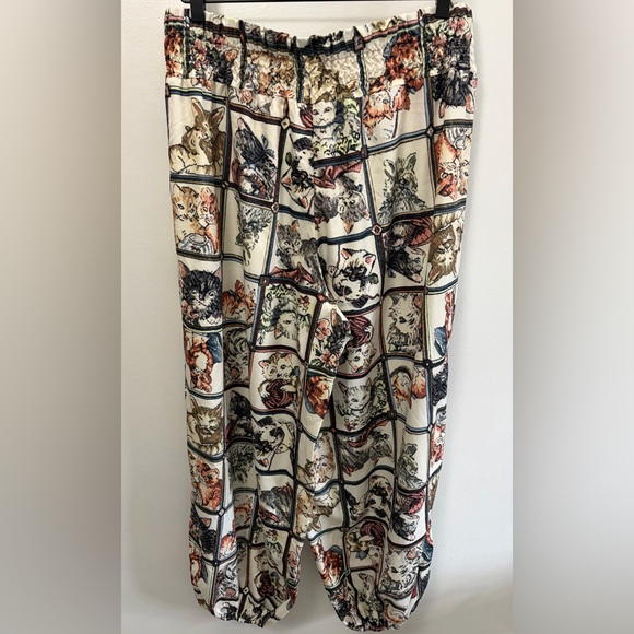 NWOT Cream Pants with Multicolor Cat Print - Picture 2 of 5